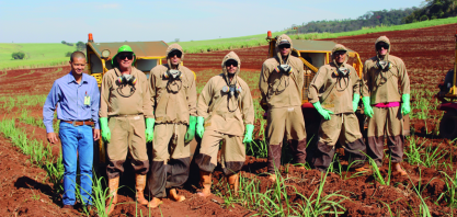 Aplicação de defensivos agrícolas em quadriciclos