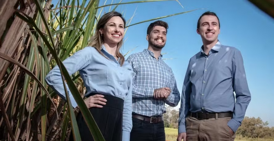 Keini Dressano, Fernando Correr e Claudio Fernandes: pesquisadores tinham futuros promissores no exterior quando foram chamados a voltar ao Brasil — Foto: Gabriel Reis/Valor